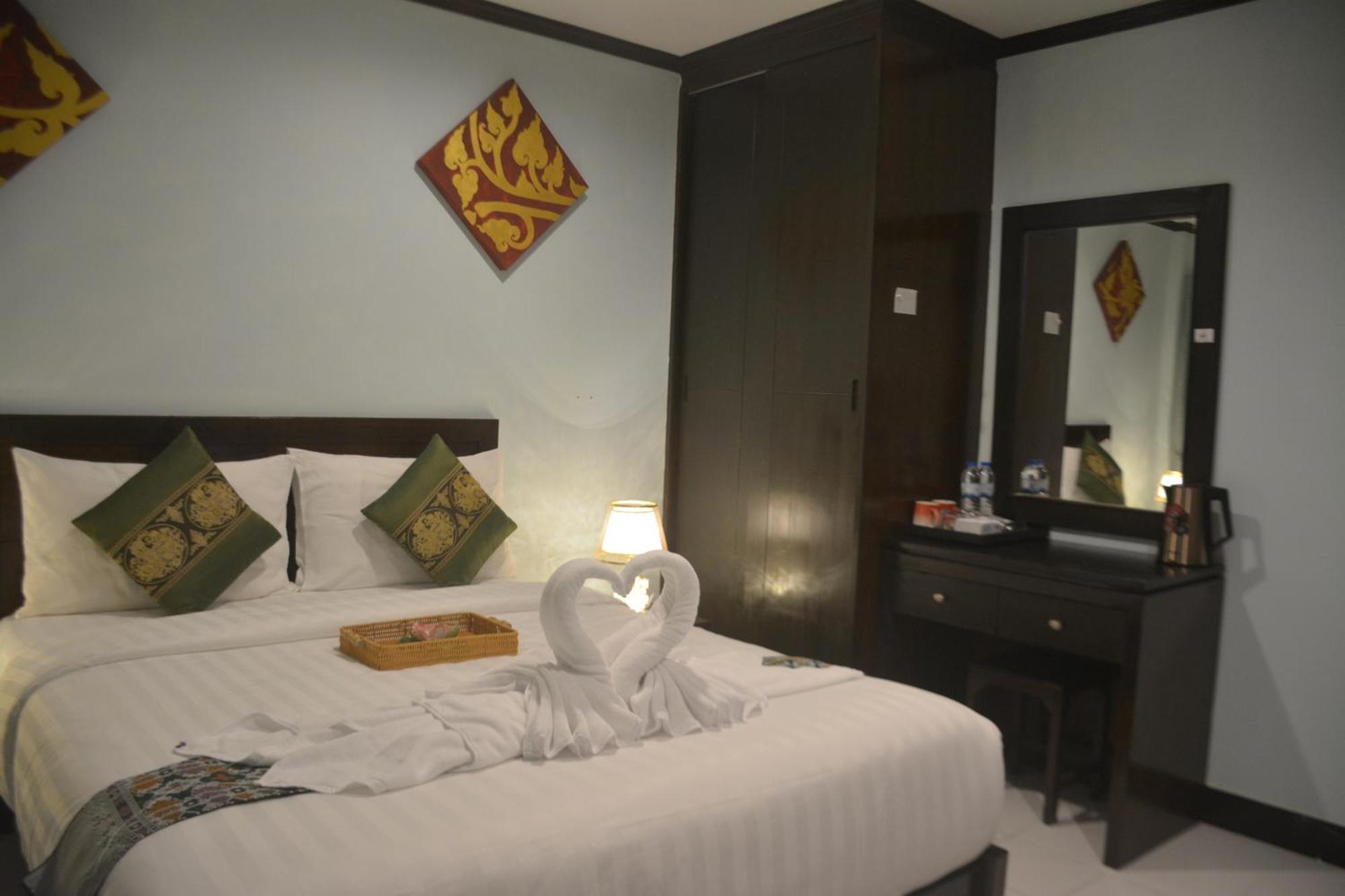 Patong Moon Inn Residence Buitenkant foto